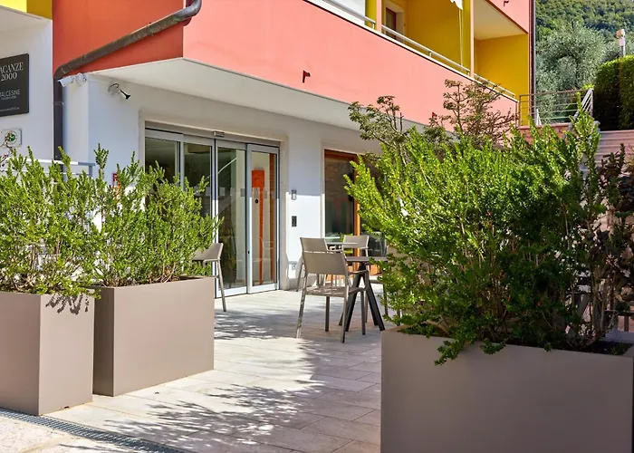 Vacanze 2000 - Adults Only